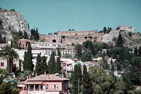 Teatro_Greco_on_Hill